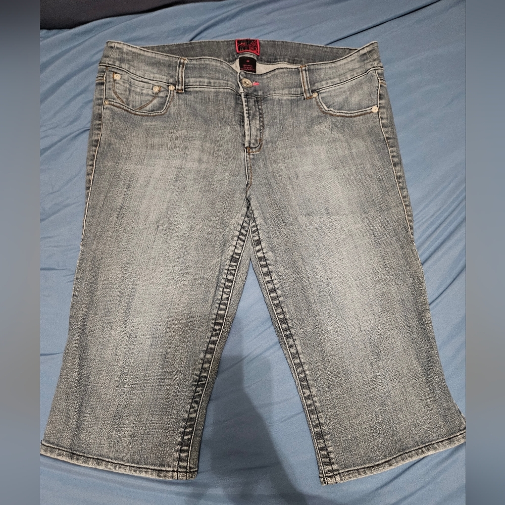 Torrid denim jean capris 22